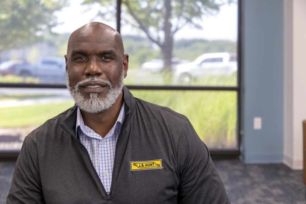 J.B. Hunt employee, Brian, smiling for a portrait.